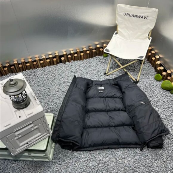 North Face Men's Black Puffer - Picture 2 of 4